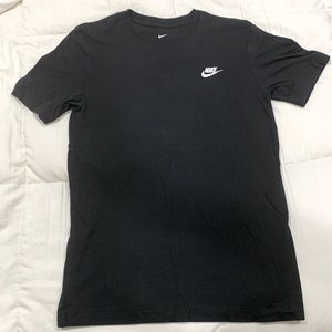Black NIKE shirt